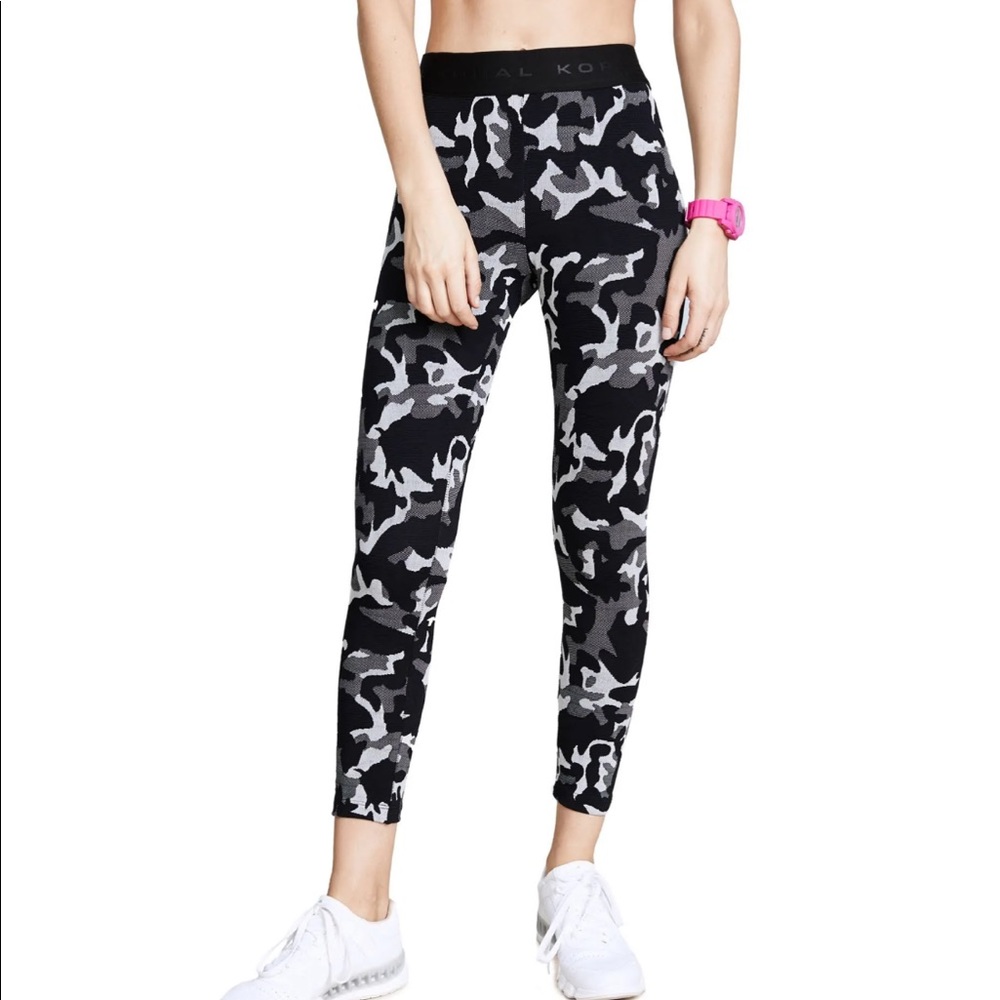 Koral Knockout Cropped Legging in Black Camo